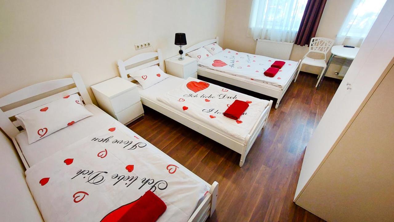 Happy Hotel Riga Exterior photo