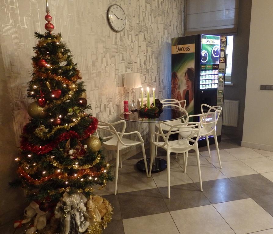 Happy Hotel Riga Exterior photo